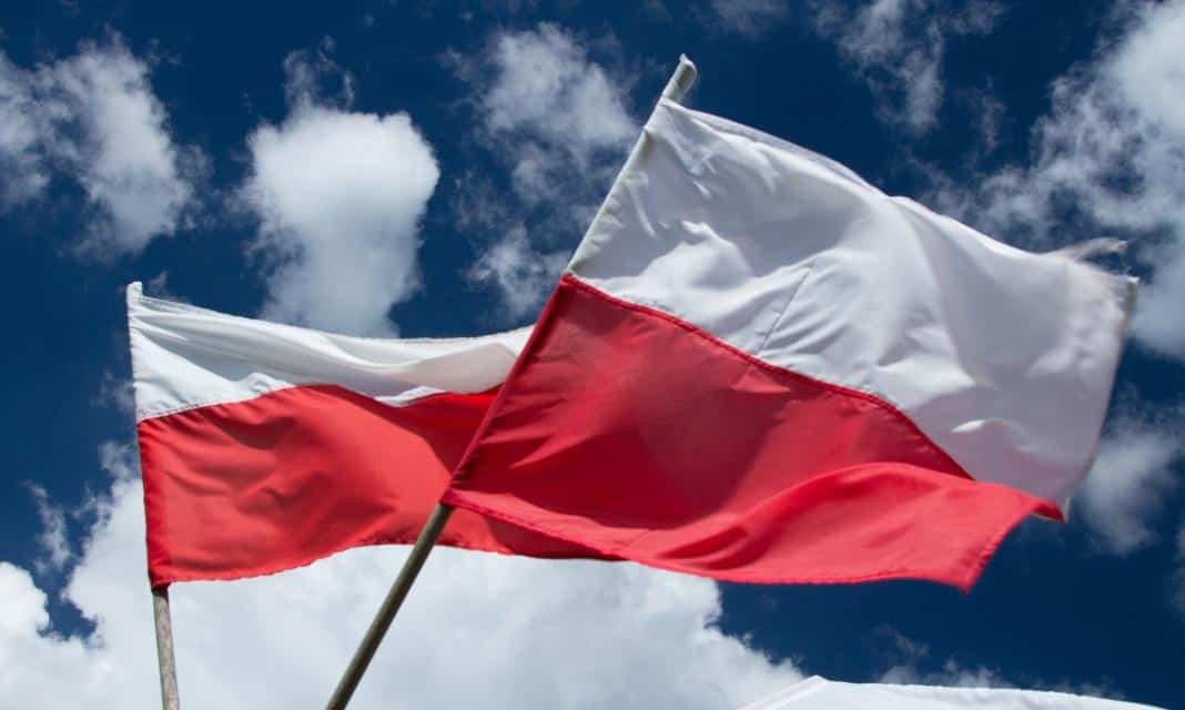 Dzień Flagi w Świdnicy: Jak właściwie uczcić ten ważny symbol narodowy?